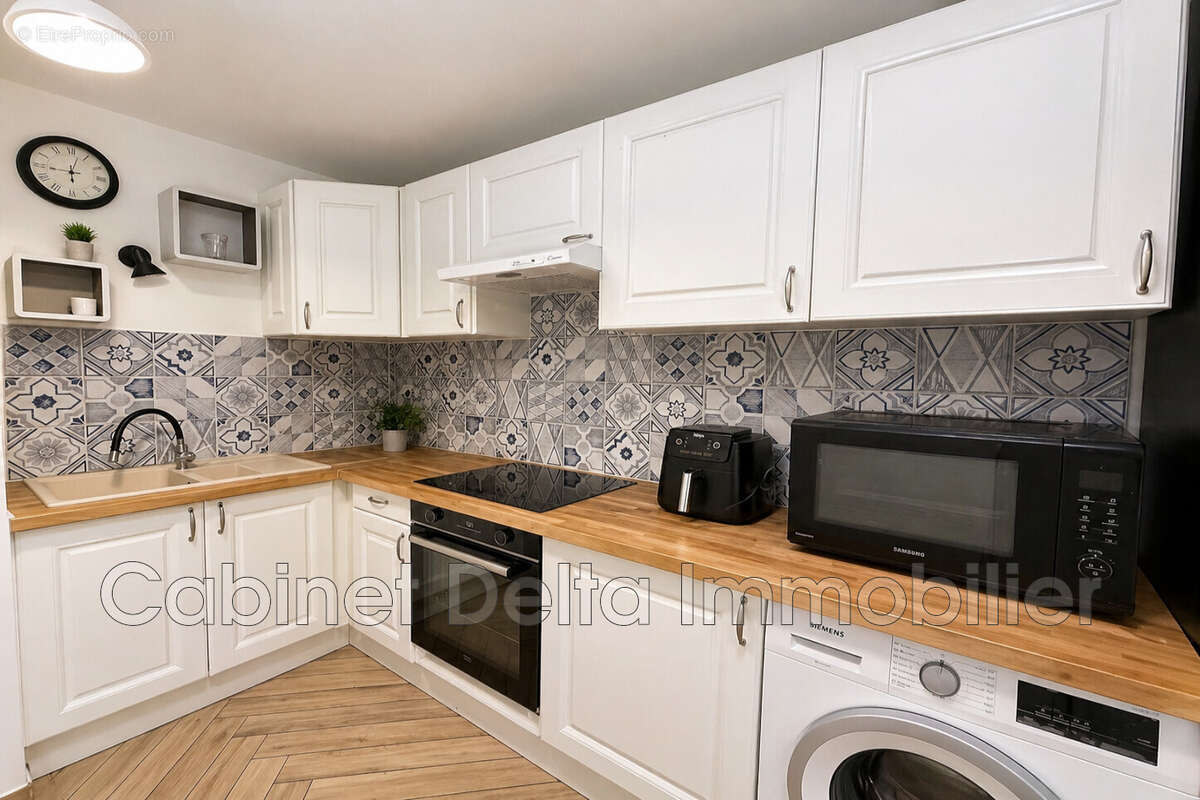 Appartement à SIX-FOURS-LES-PLAGES