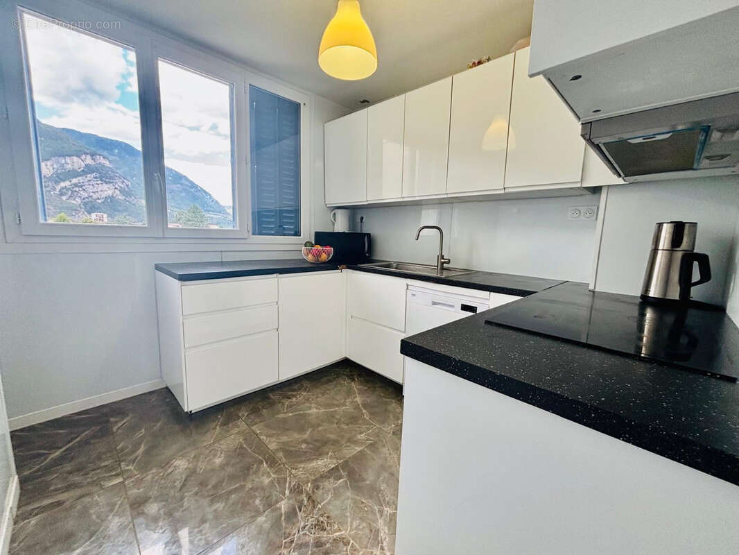 Appartement à FONTAINE