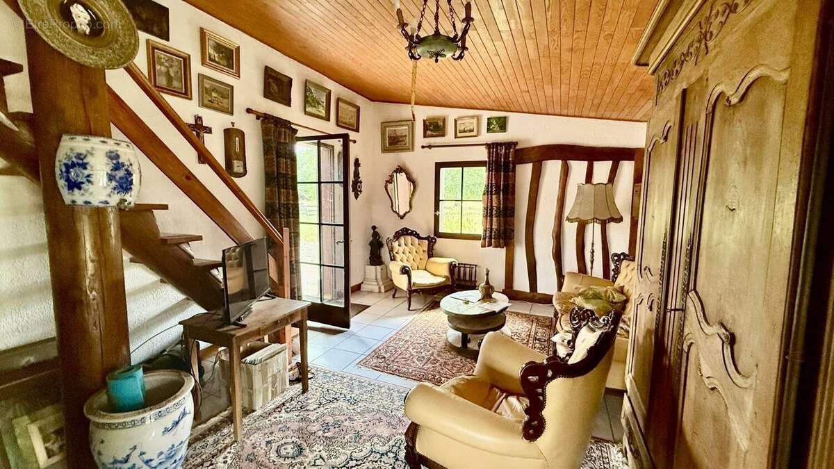 Maison à LUXEY