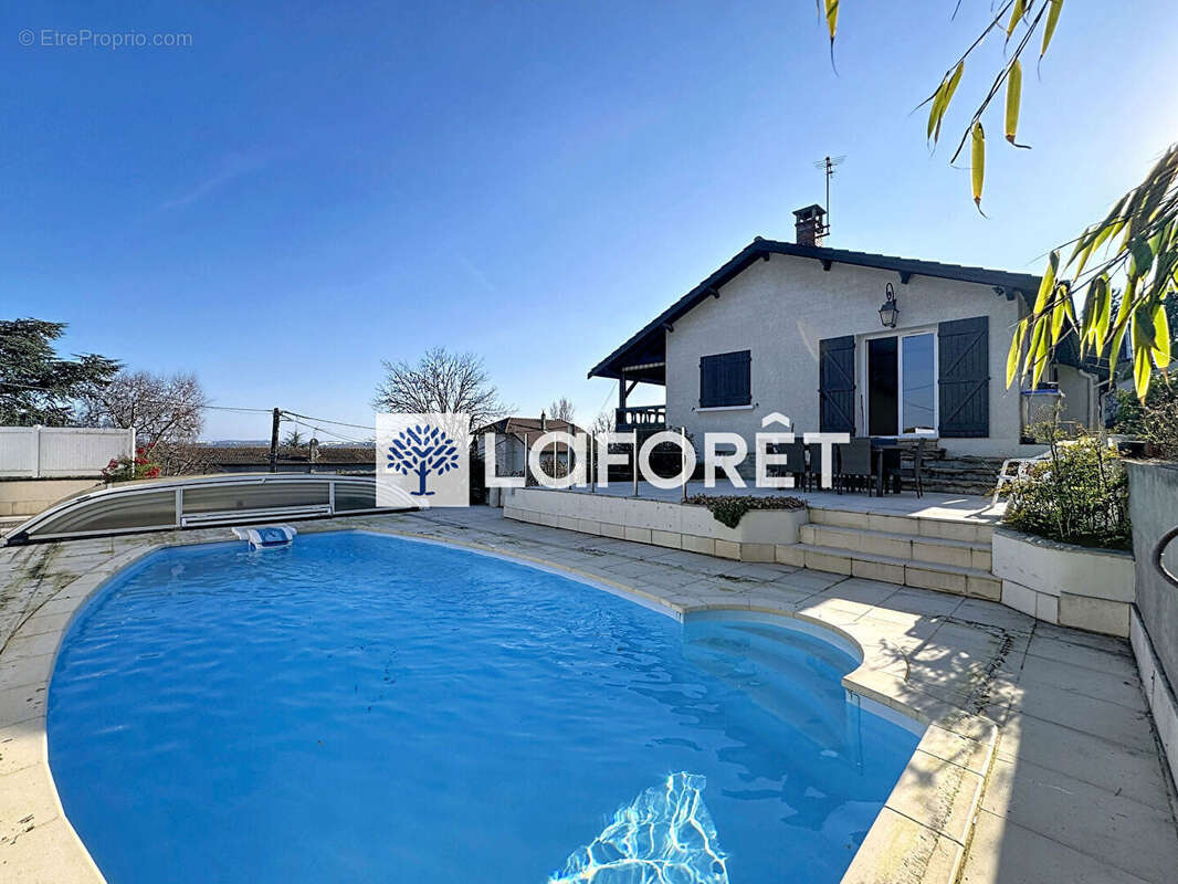 Maison Neyron le Haut, 7 pièces de 192m², terrain de 2423m², piscine, double garage - photo 3