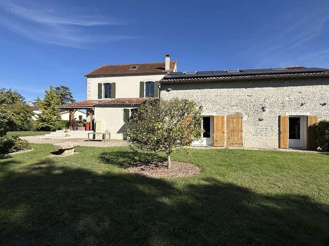 Maison à MAINE-DE-BOIXE