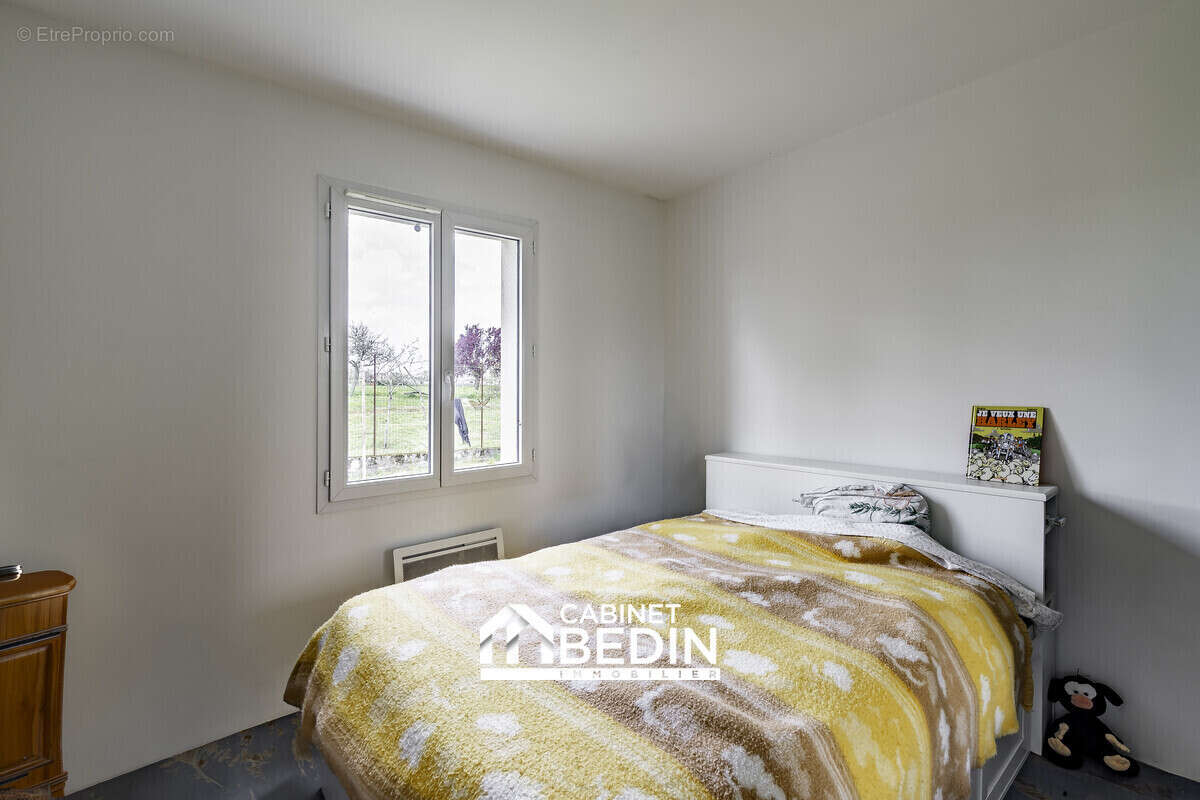 Maison 93 m² à Saint-Germain-Du-Puch  - photo 4