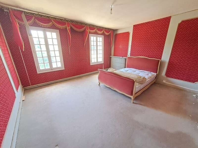 Maison à AUBIE-ET-ESPESSAS