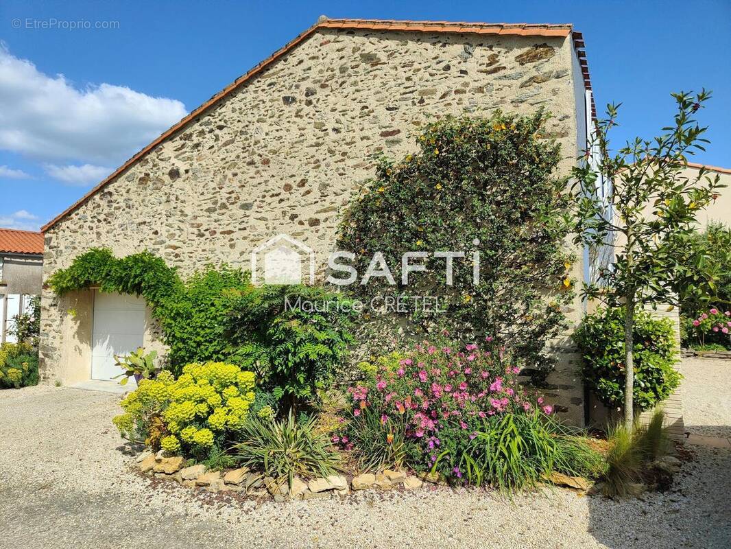 Photo 1 - Maison à SAINT-FULGENT