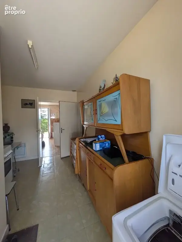 Maison de plain-pied avec grande terrasse, garage et terrain clos - photo 5