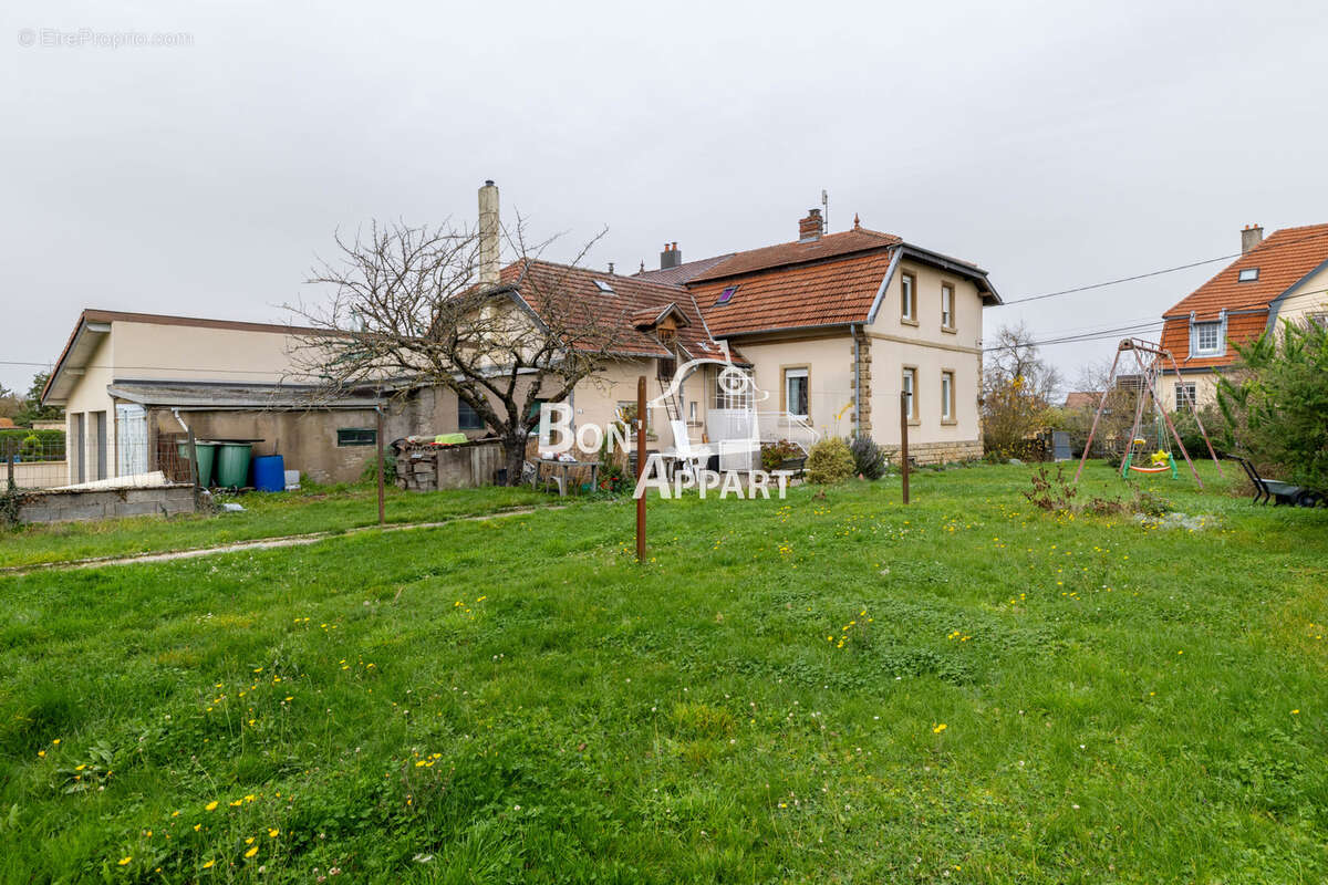 Maison à SAINTE-MARIE-AUX-CHENES