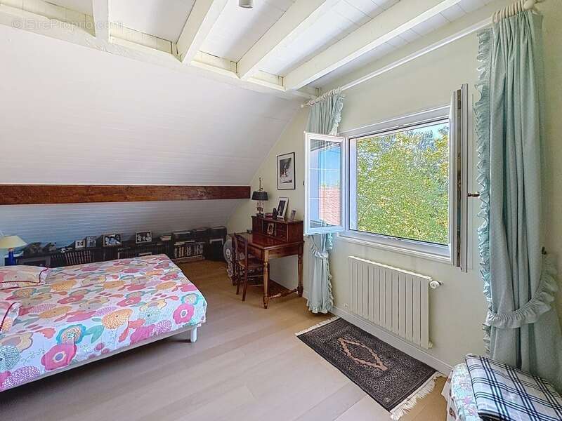 Maison à ARTHAZ-PONT-NOTRE-DAME