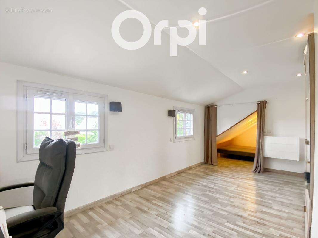 Maison à ESTREES-SAINT-DENIS