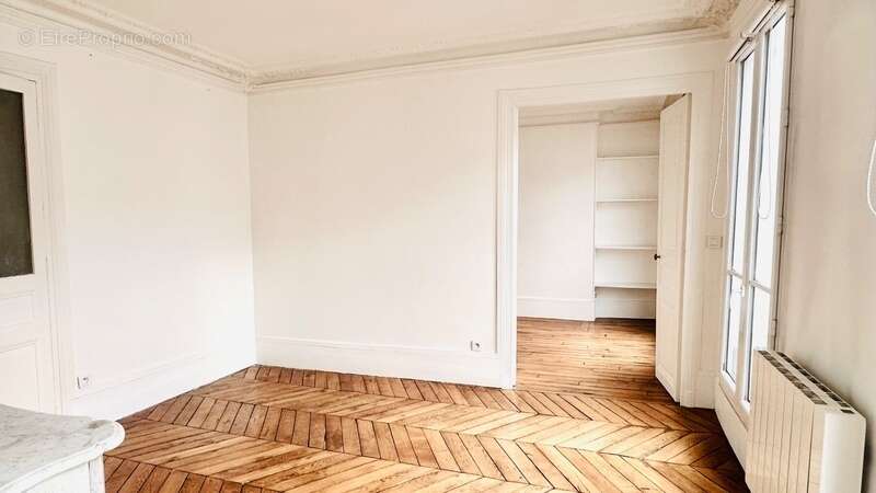 Appartement à PARIS-17E