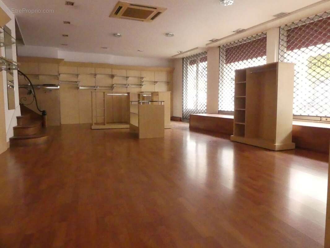 Commerce à LE CREUSOT