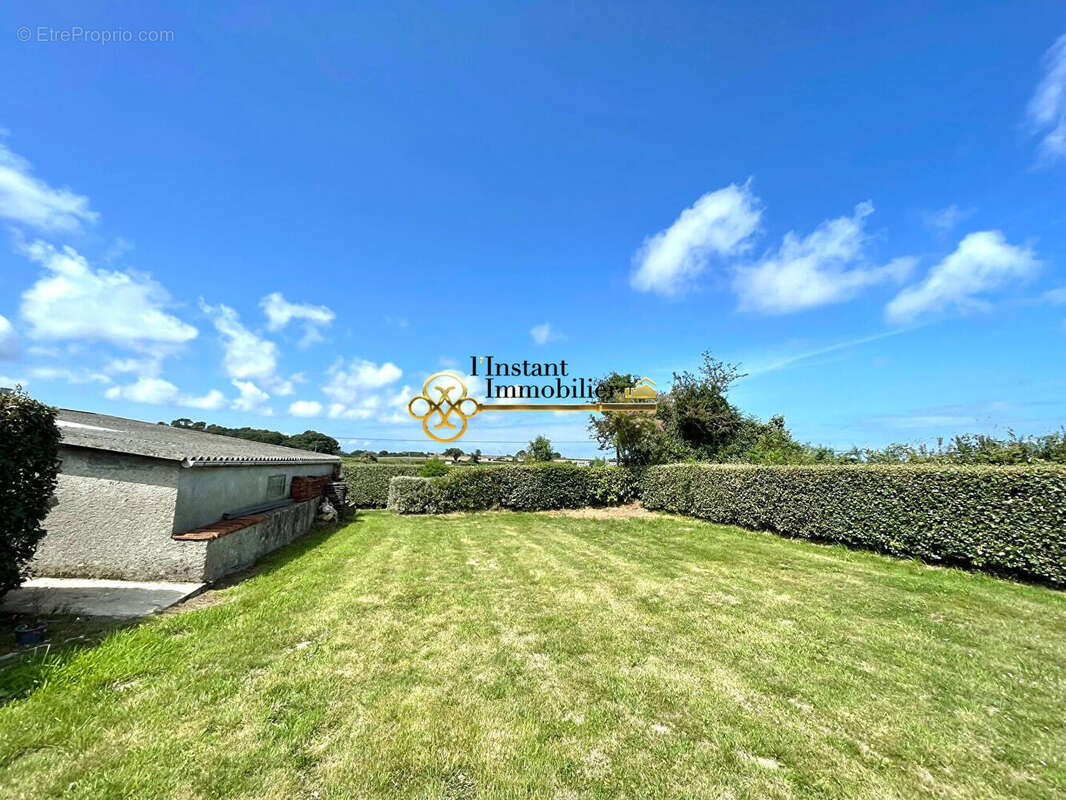 Maison à SAINT-JEAN-DU-DOIGT