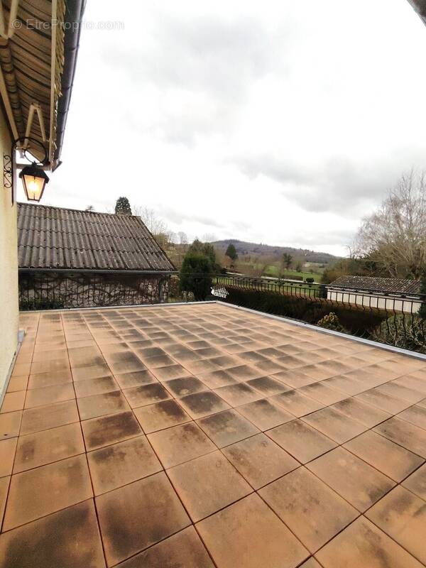 Balcon Terrasse Maison - Autre à BUSSIERE-DUNOISE