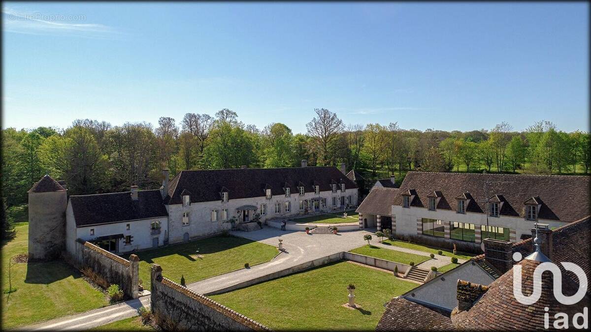 Photo 1 - Maison à GY-LES-NONAINS