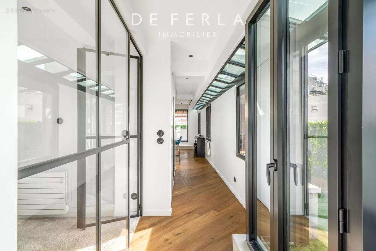 Appartement à PARIS-19E