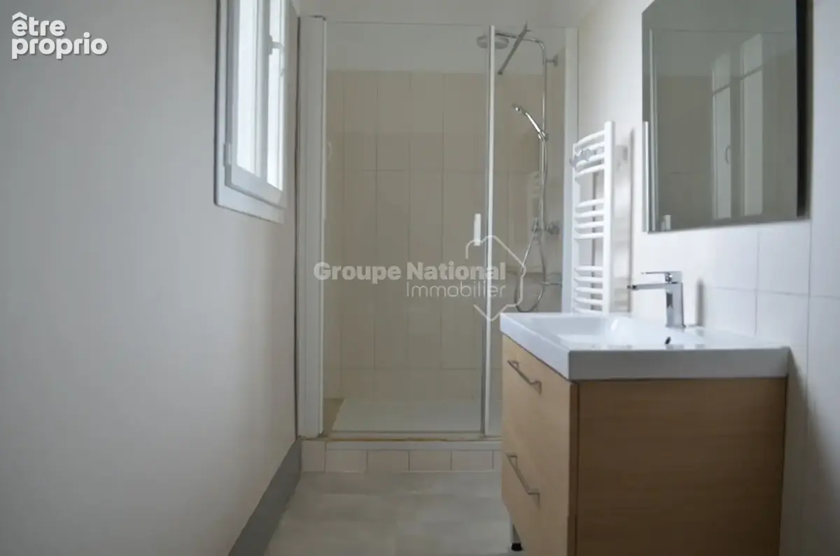 SARRIANS Villa avec piscine sur 1106 m² de terrain - photo 16