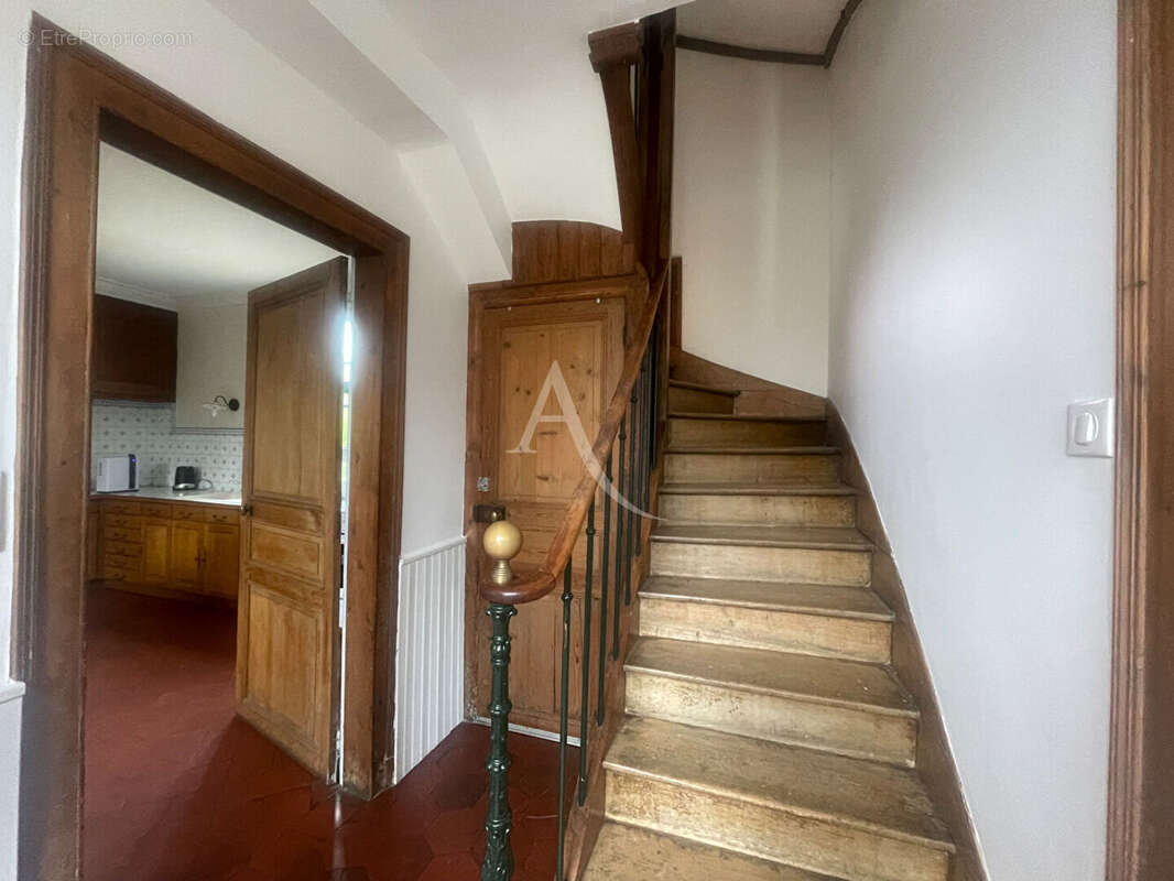 Maison à ONS-EN-BRAY