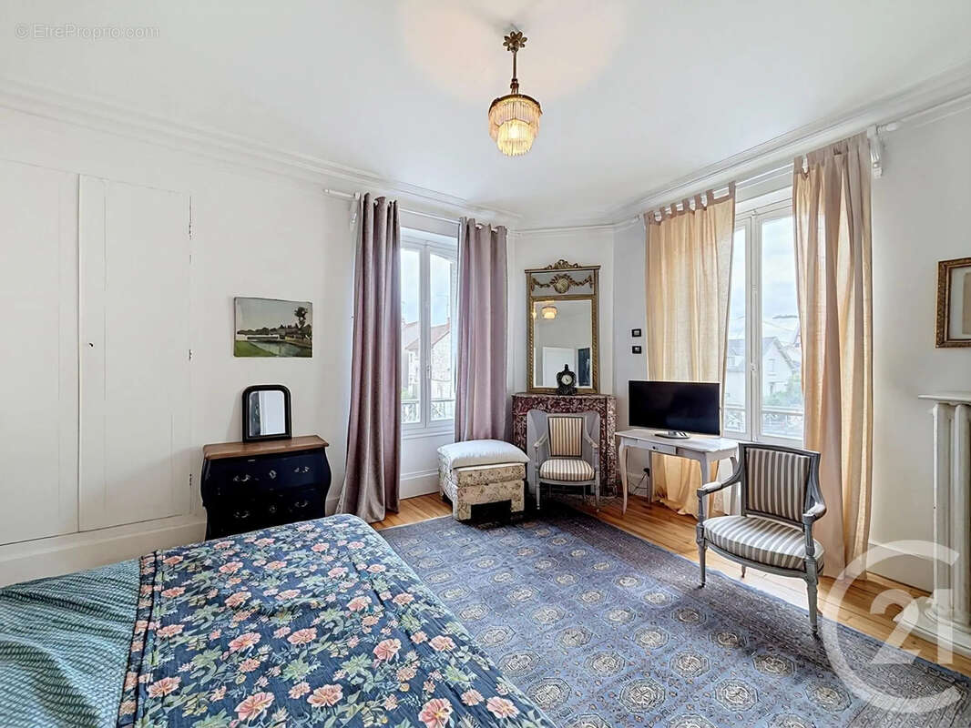Maison 216 m² à Fontainebleau  - photo 13