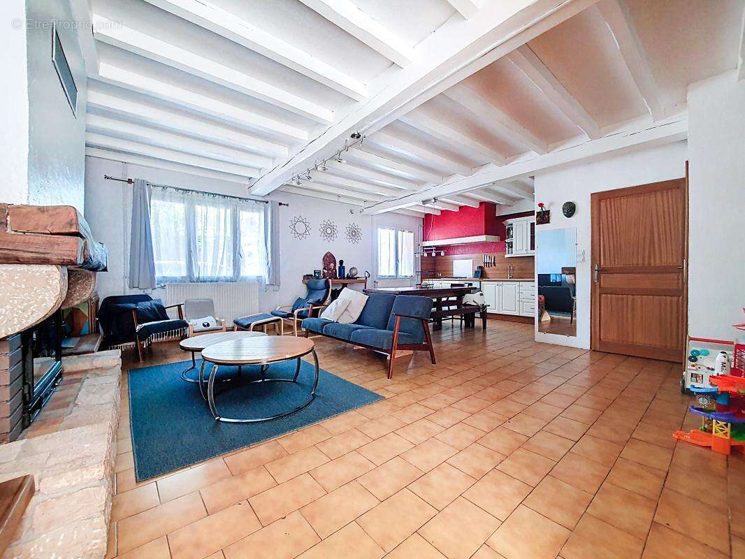 Maison à SAINT-SYMPHORIEN-D'OZON