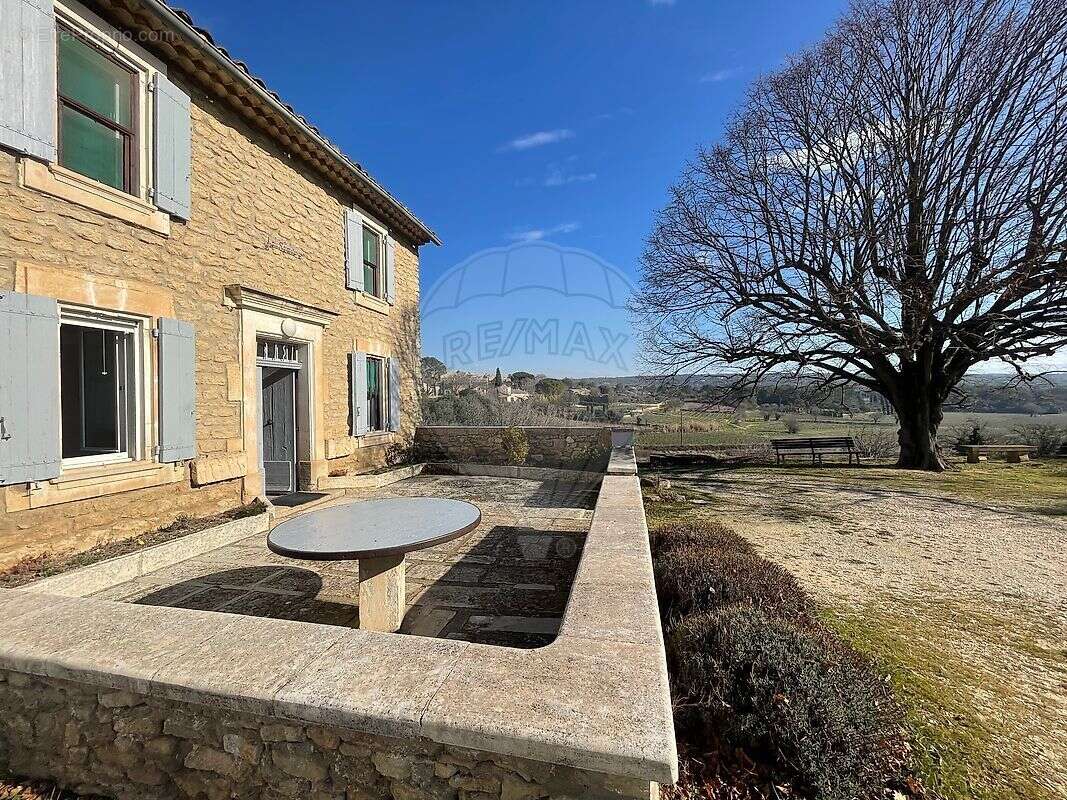 Maison à GORDES