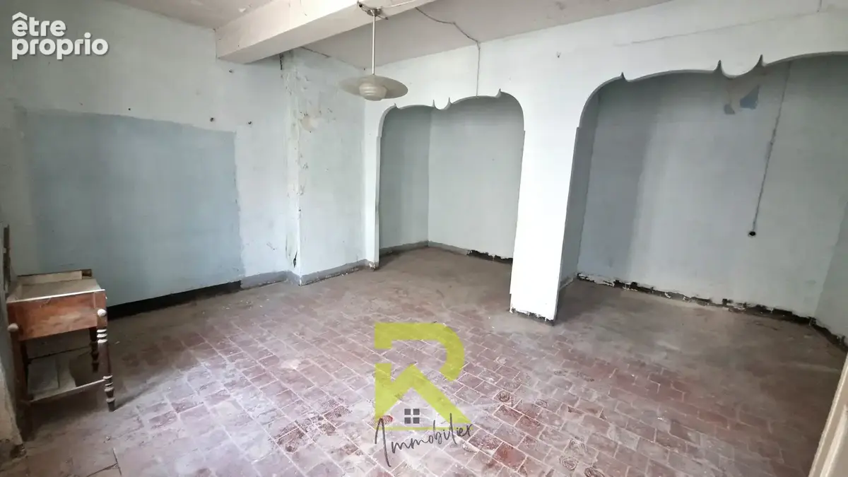 Maison de village à rénover de 58 m2 plus les combles de 34 m2  Gruissan (Centre historique) - photo 2