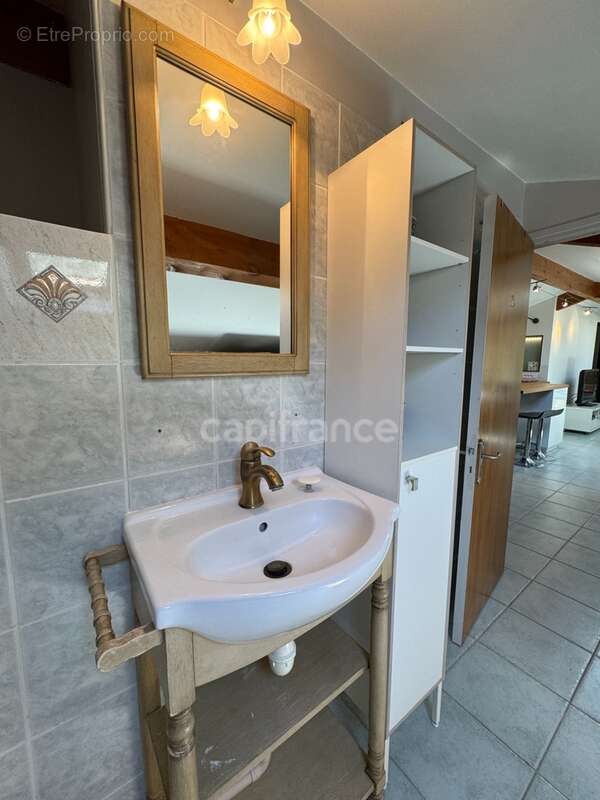 Murs grand local commercial – professions libérales possibles – 164 m² – terrasse / 2 parkings - photo 30