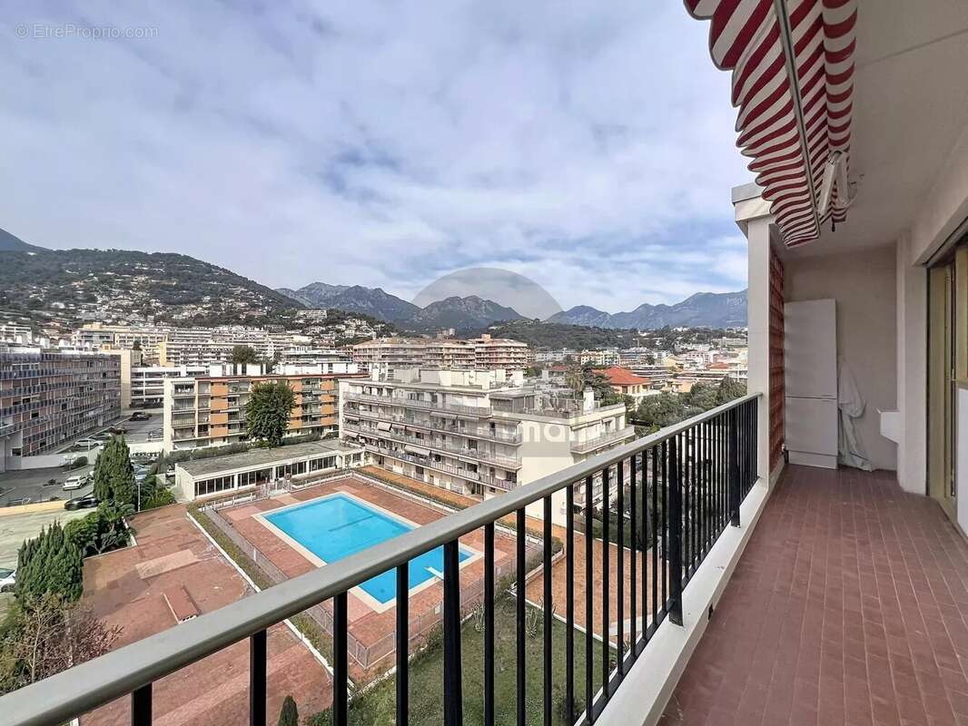Appartement à ROQUEBRUNE-CAP-MARTIN
