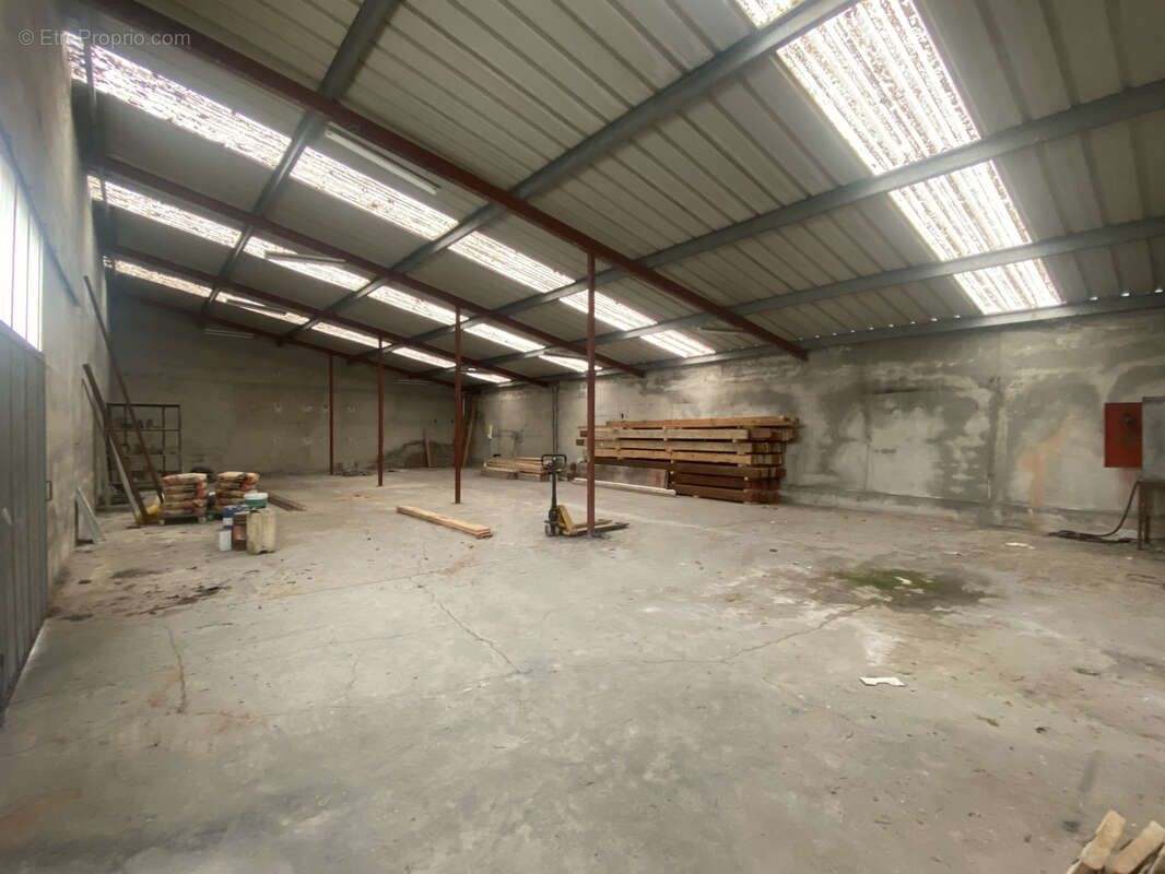 Commerce à SAINT-JUNIEN