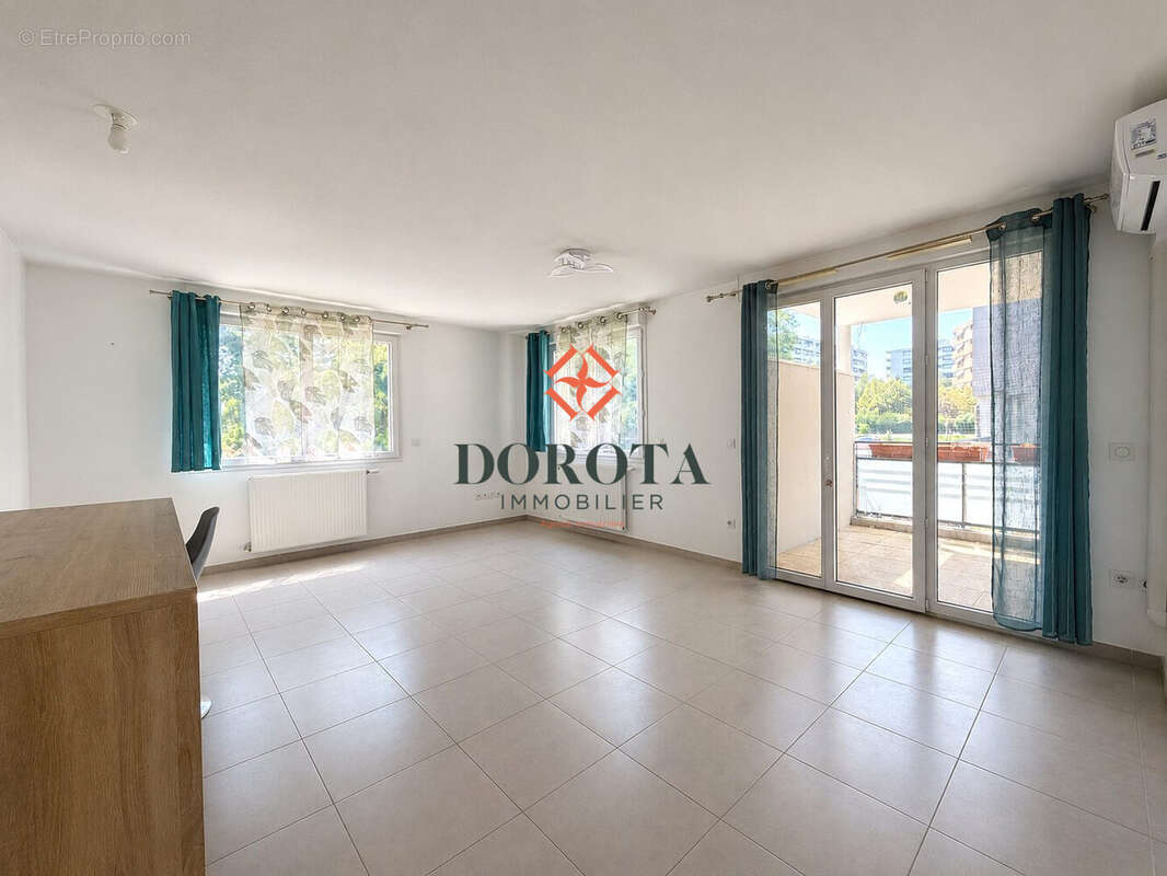 Appartement 66 m² à Echirolles  - photo 2