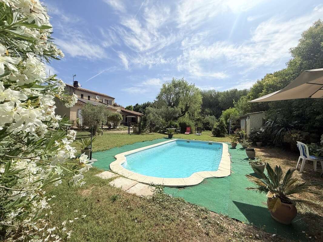 Maison 118 m² à Miramas  - photo 3