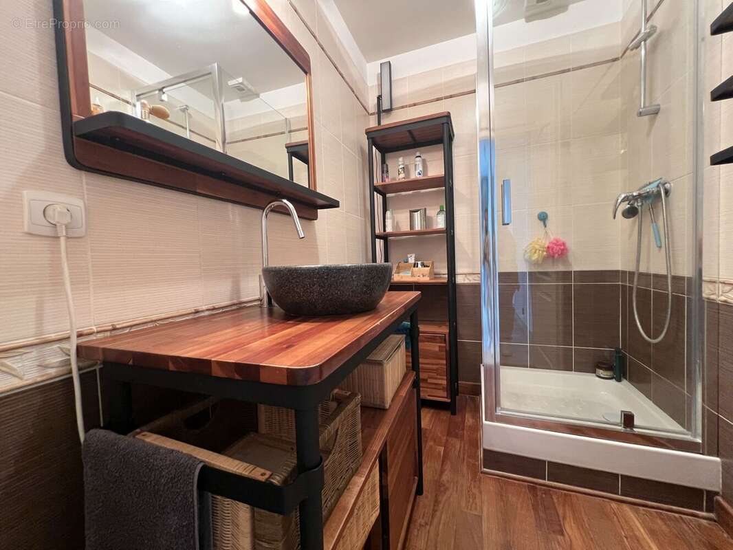 Maison à VERT-SAINT-DENIS