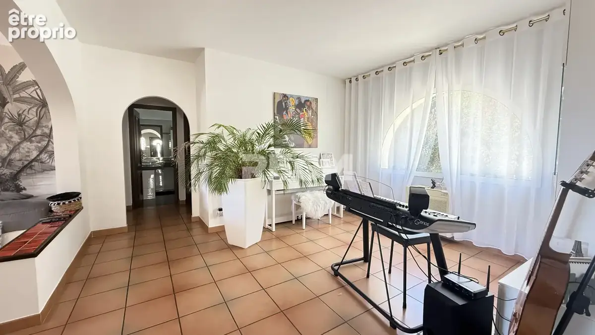 Maison d'architecte 211 m2 sur parcelle de 1780 M2 - photo 4