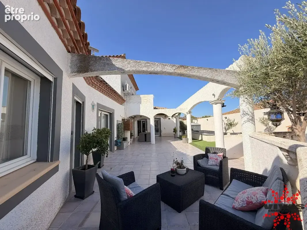 Villa familliale T8 avec logement indépendant  avec piscine - photo 4