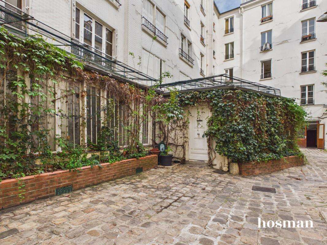 Appartement à PARIS-10E