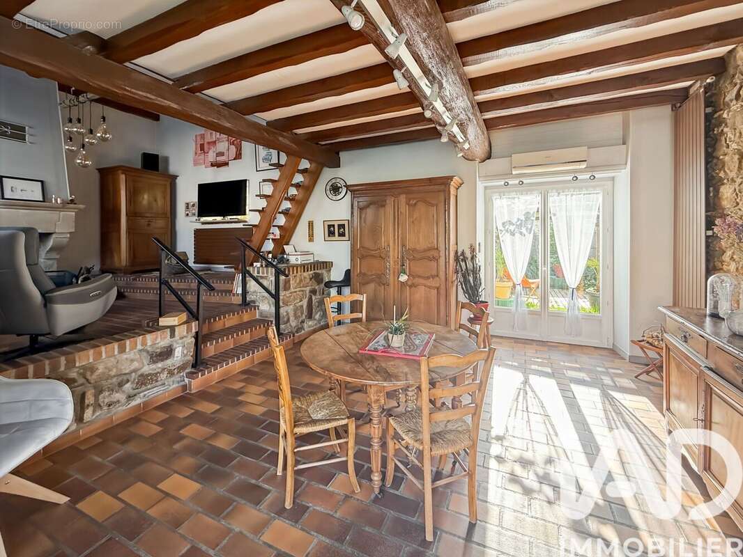 Photo 4 - Maison à VILLEBLEVIN