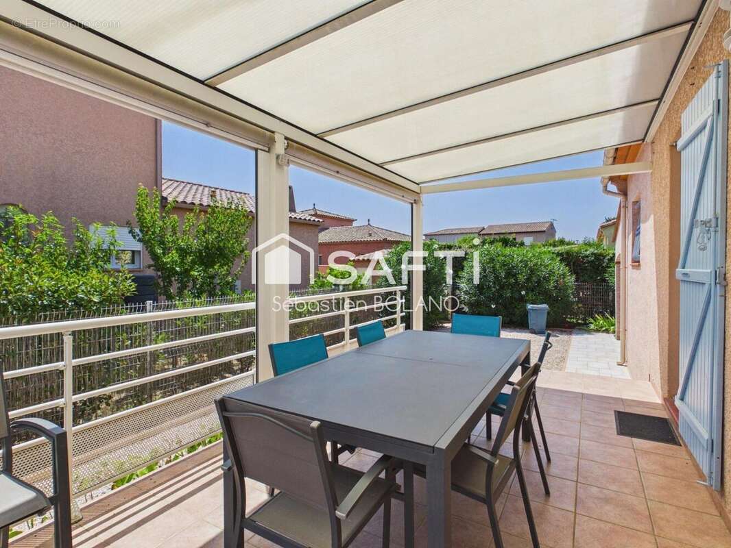 Maison 106 m² à Claira  - photo 3