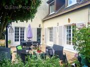 Maison à MEZIERES-SUR-SEINE