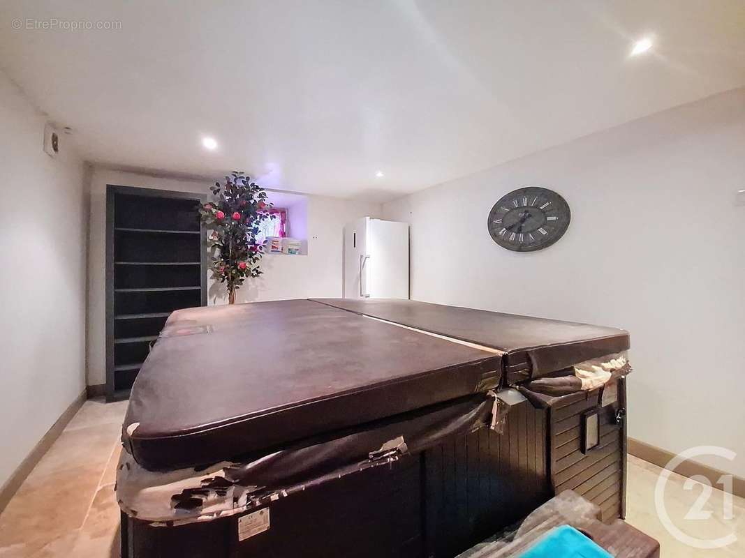 Maison à LE MEE-SUR-SEINE