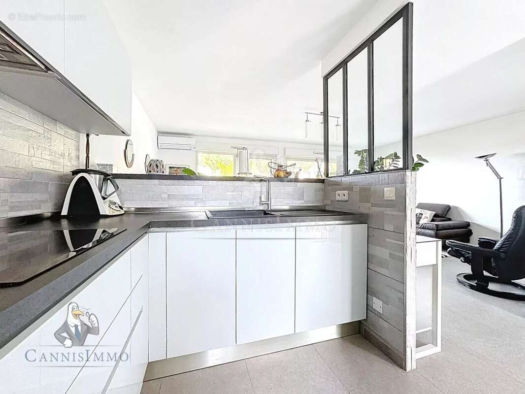 Appartement à MANDELIEU-LA-NAPOULE