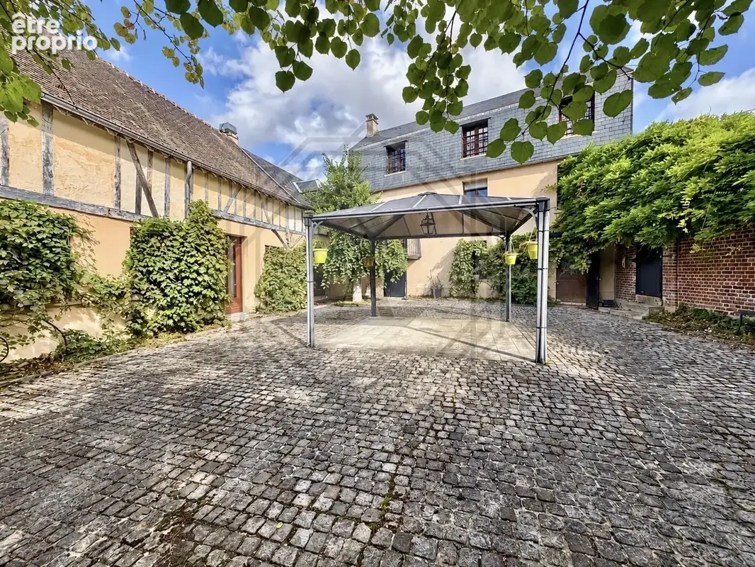 Photo Maison à Esches au prix de 371 330€