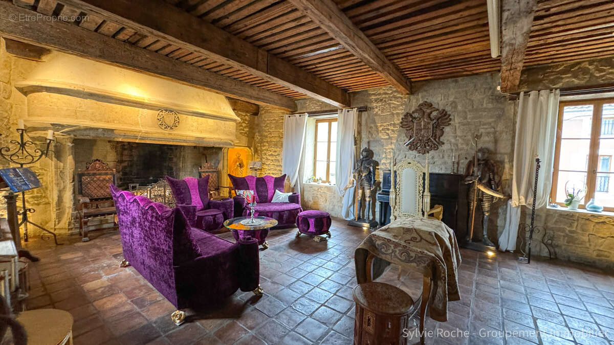 Maison à CADEROUSSE