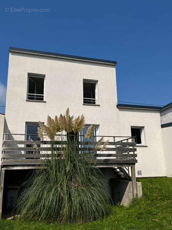 Maison à LE RELECQ-KERHUON