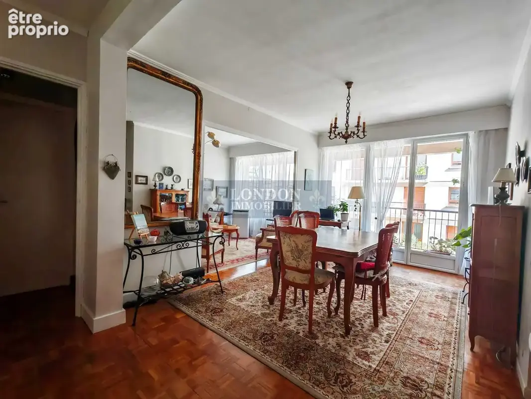 Appartement à VERSAILLES