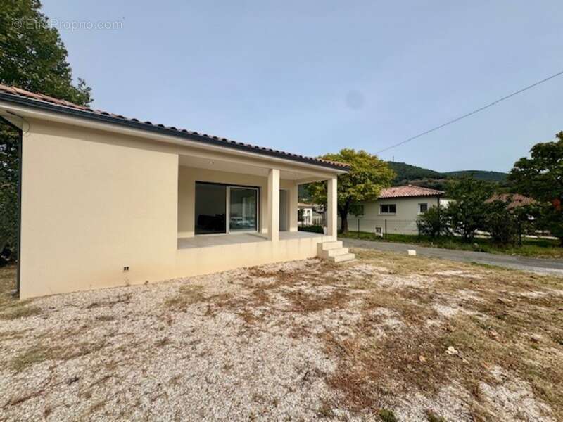Maison à LES SALLES-DU-GARDON