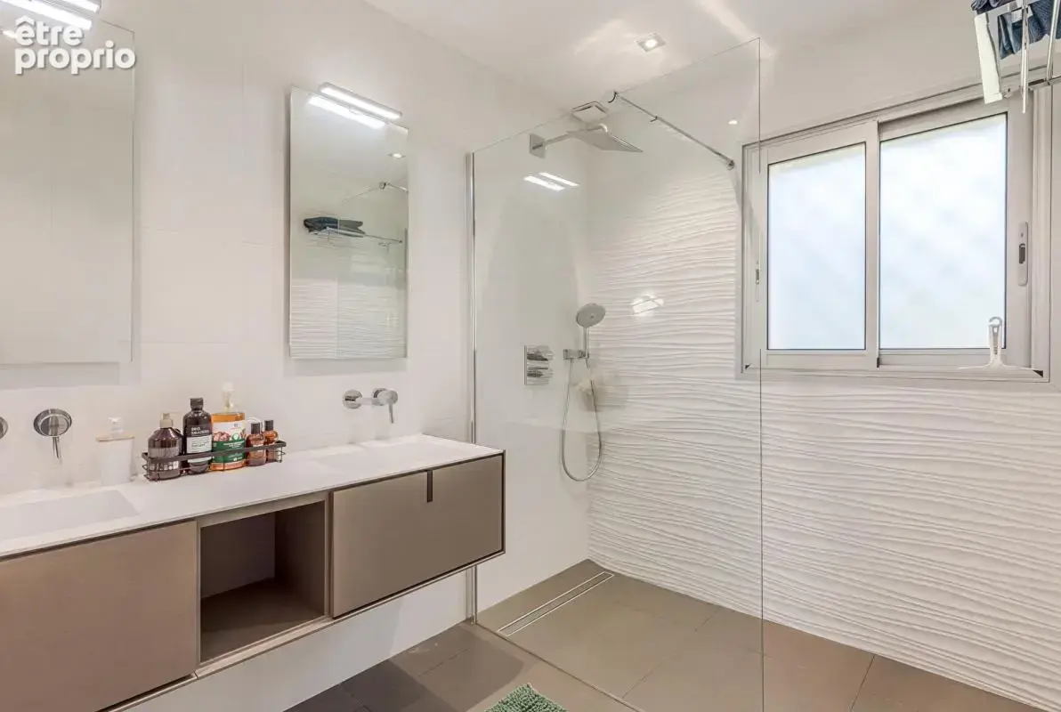 Villa d'architecte de 233 m2 avec piscine et jardin paysagé à Villenave d'Ornon - photo 9
