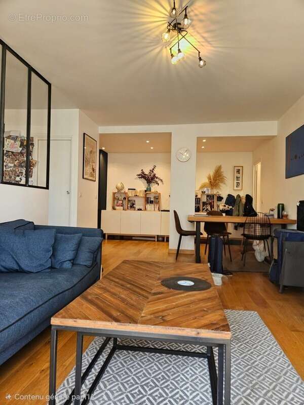 Appartement à PARIS-20E