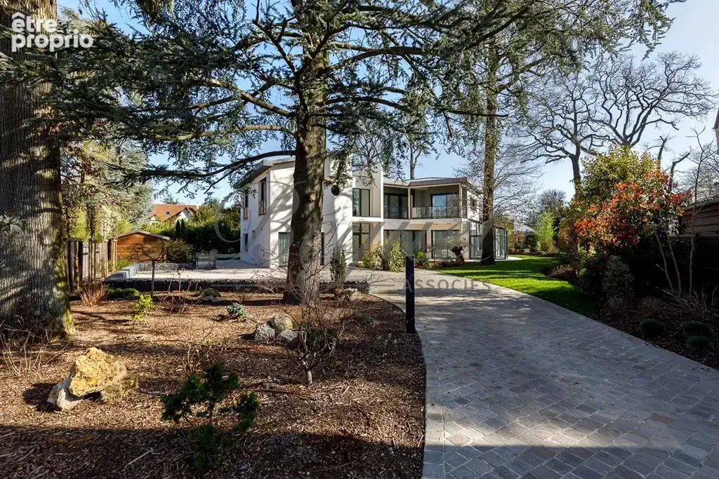 Vaucresson (92420) – Maison de 350 m², 5 chambres, terrain de 1 300 m² – près de Paris, Hauts-de-Seine, Île-de-France - photo 28