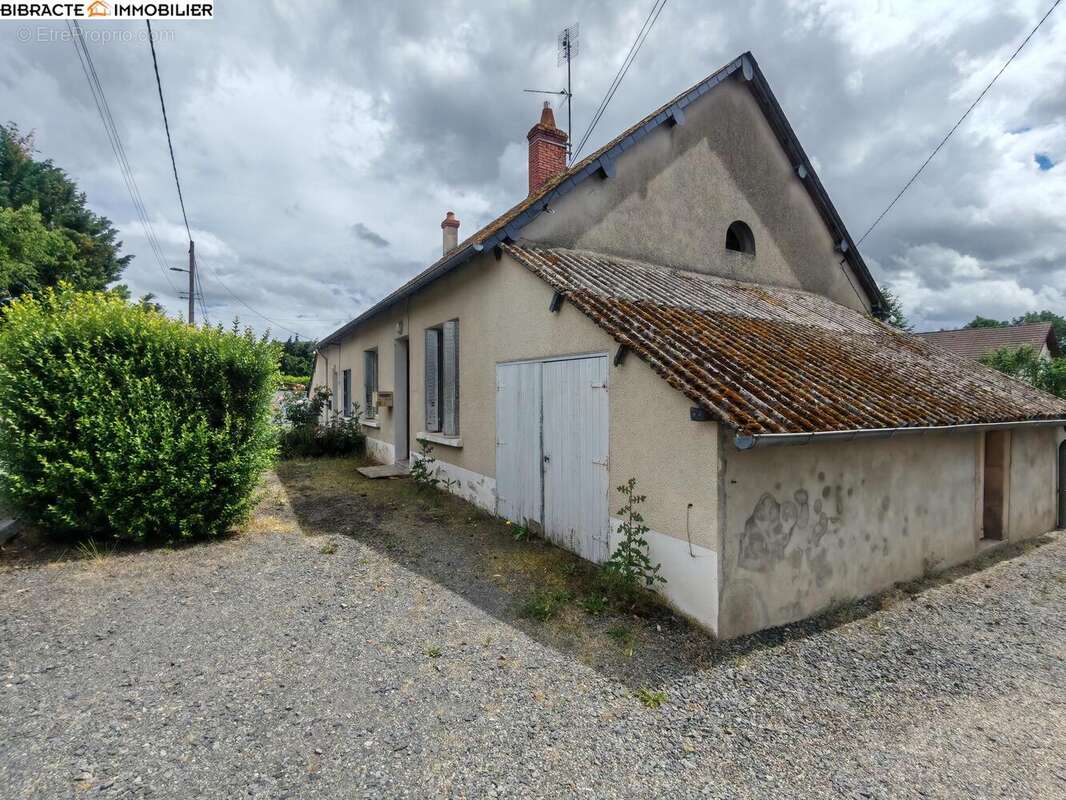 Maison 82 m² à Luzy  - photo 2