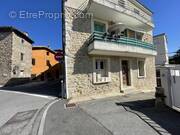Appartement à SAINT-GEORGES-LES-BAINS