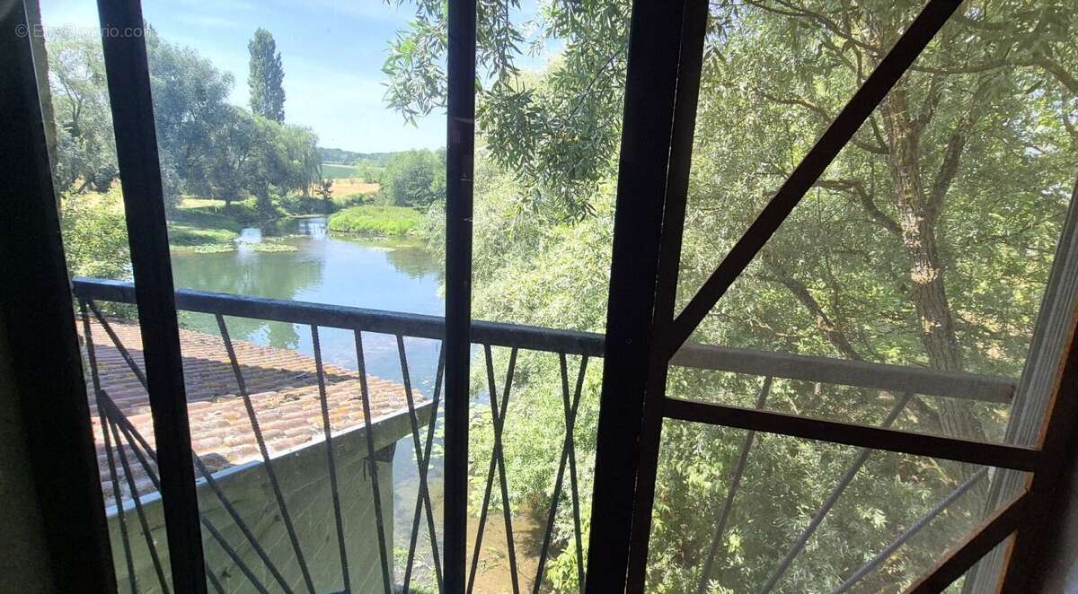 Superbe Ensemble Immobilier de 240 m² Style Champenois à Réhabiliter avec ses Greniers, Dépendances et 1 Logement Résidentiel de - photo 11