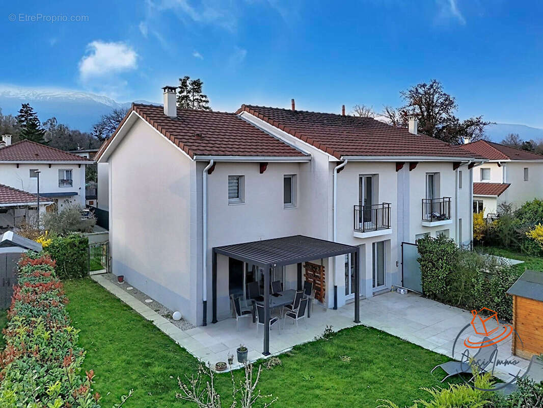 Maison à PREVESSIN-MOENS